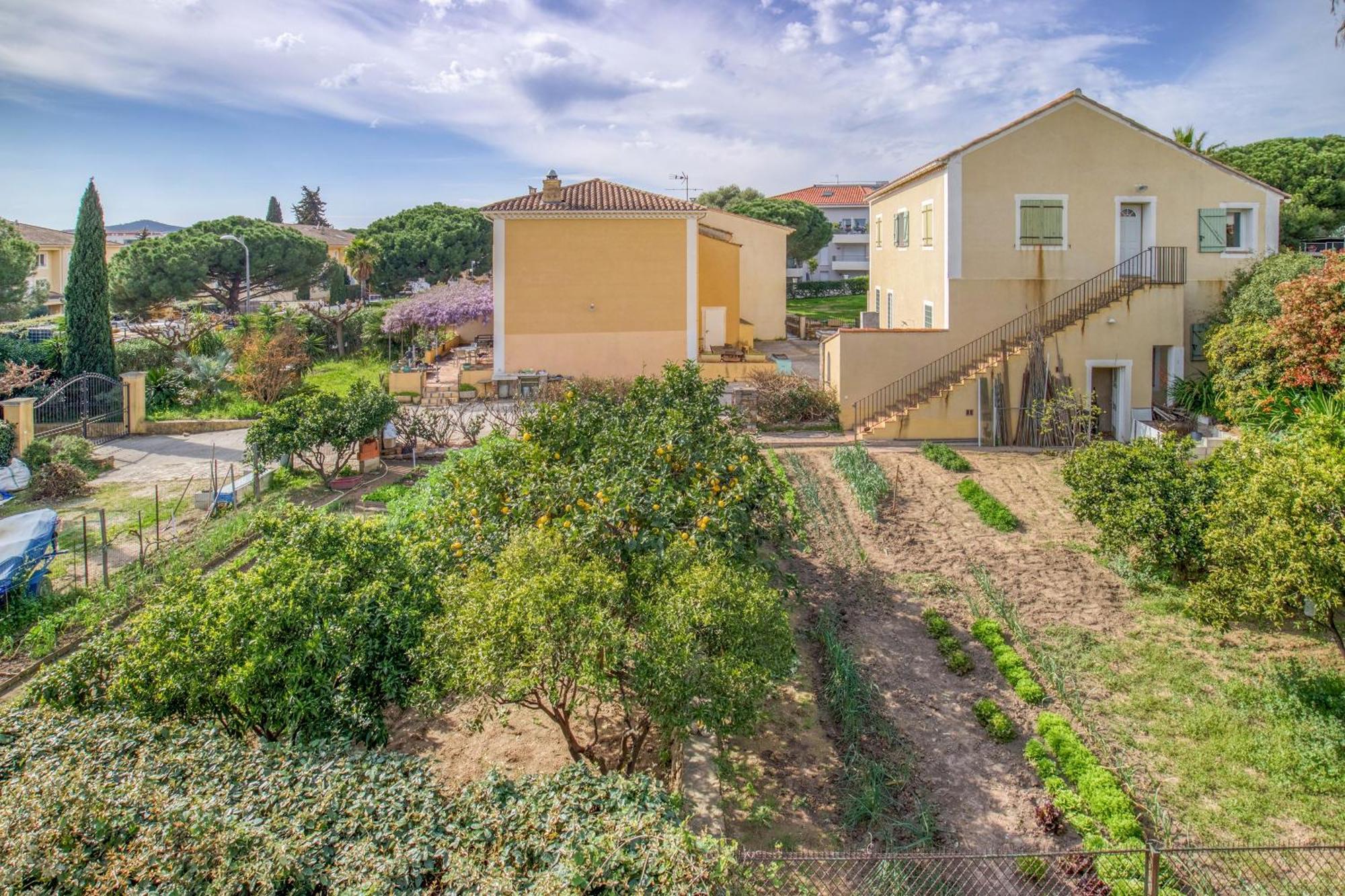 Nouvelle Ere - Appt A Moins D'Un Km De La Plage Le Lavandou Luaran gambar